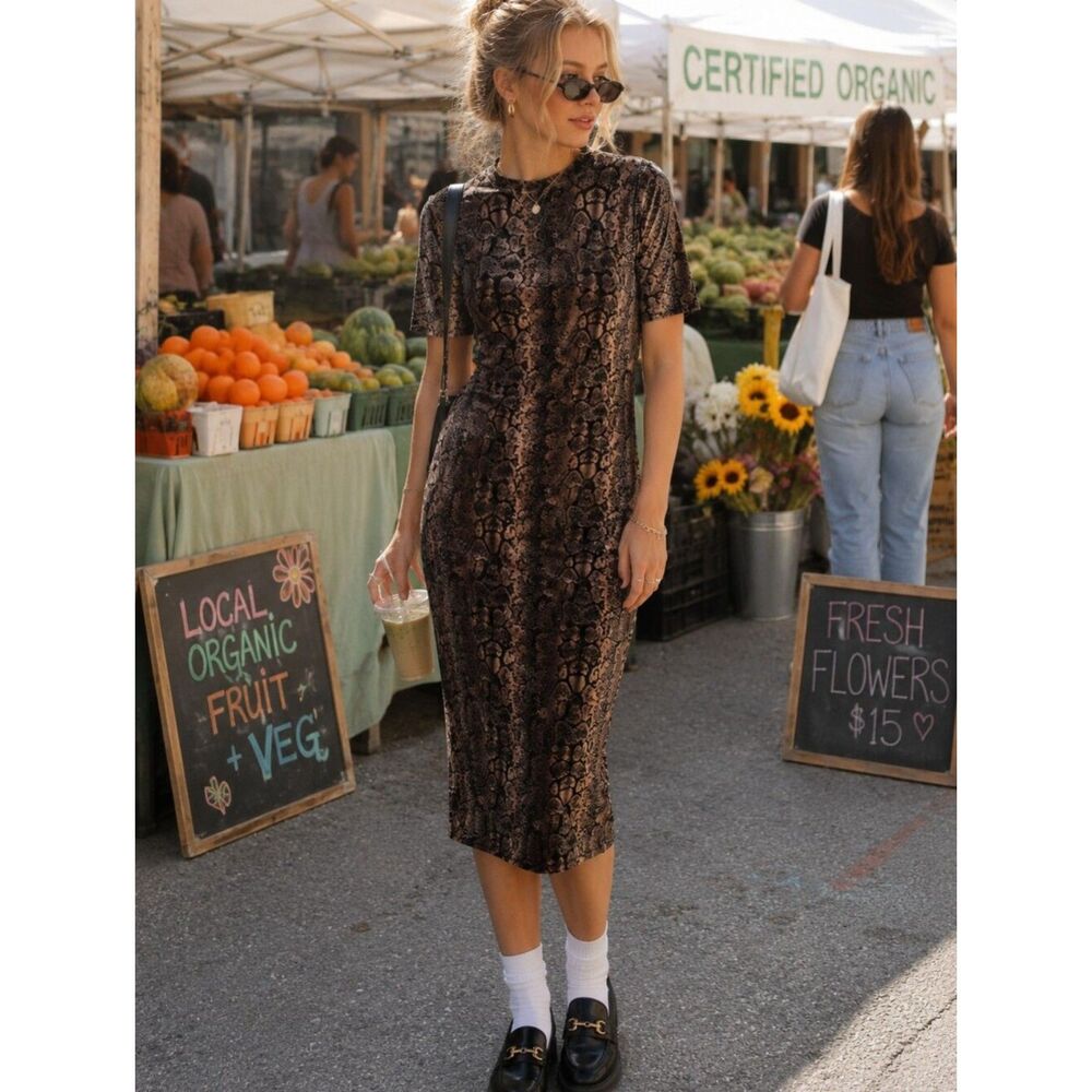 Zara Snakeskin Like New Velvet Short Sleeve Dress Size Large Dark Academia
